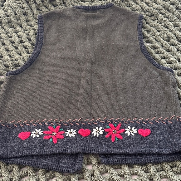 Vintage Nutcracker Embroidered Cardigan Vest - Picture 6 of 8